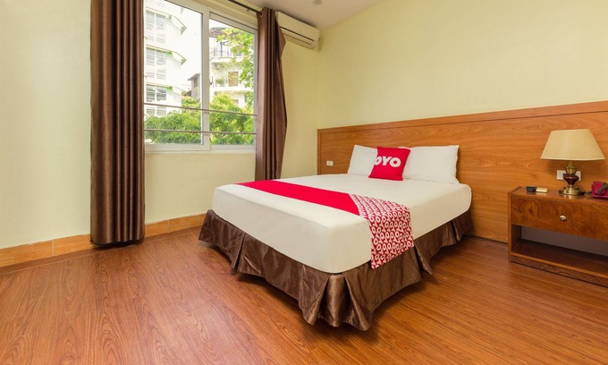 Dich Vong Hau Hotel | OYO 1046 Saigon Palace - Tran Quoc Hoan