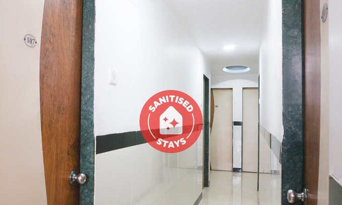 Pune Hotel | OYO 40687 Silver Star Executive
