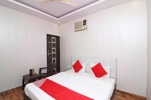 Faridabad Hotel | OYO 81074 Hotel Adb