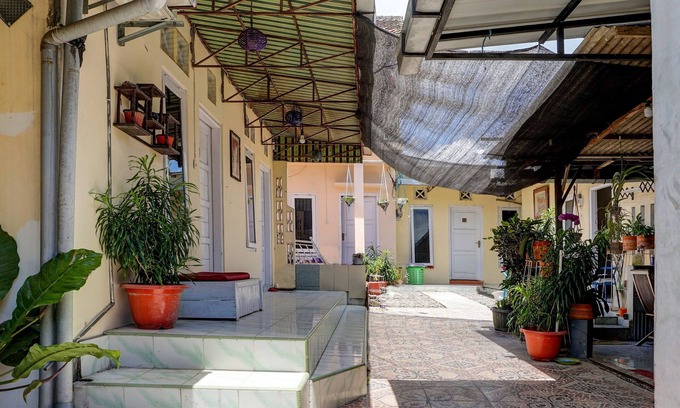 Kanigoro Hotel | OYO 92359 Kost Maluku 36 Family Residence