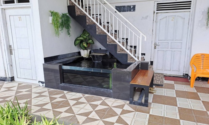 South Ogan Komering Ulu Hotel | OYO 92520 Safira Guest House Danau Ranau