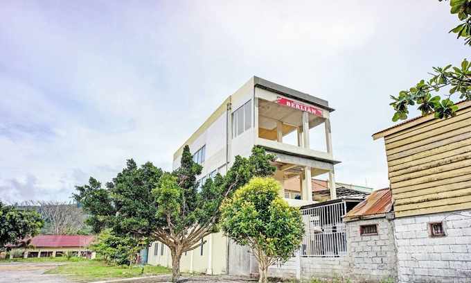 Takengon Hotel | OYO 93264 Penginapan Syari'ah Berlian
