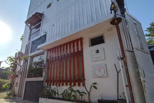 Mlati Hotel | OYO 94699 Seven Secrets Syariah