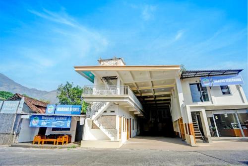 Prigen Hotel | OYO 94834 Homestay Arjuna Near Taman Safari 2 Prigen