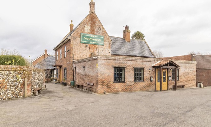 Horsham St Faith House | OYO Elm Farm Country House, Norwich Airport