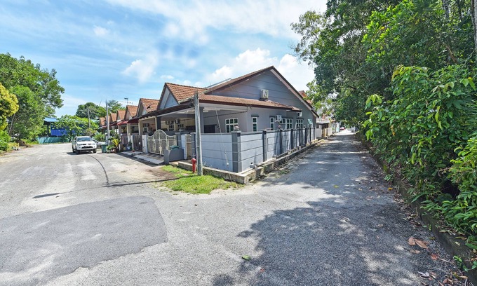 Perkampungan Bukit Ubi House | OYO Home 90582 Dz Homestay Bukit Ubi