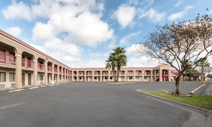 Central City Hotel | OYO Hotel Corpus Christi North / I-37