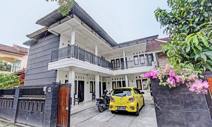Mataram Hotel | OYO Life 92754 Kost Griya Perdana