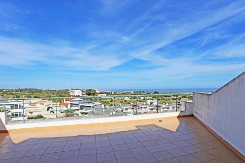 Albardeira House | P - Meia-Praia Seaview Guesthouse