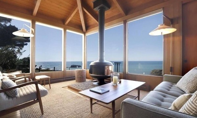 Occidental House | Pacific Sunset is Waiting for You!
