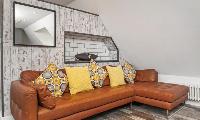 Littleton Apartment | Paddock View