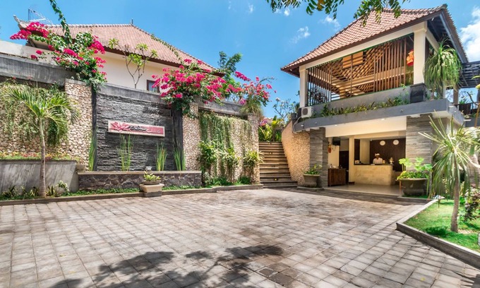 Jungut Batu Resort | Padma Kumala Hotel