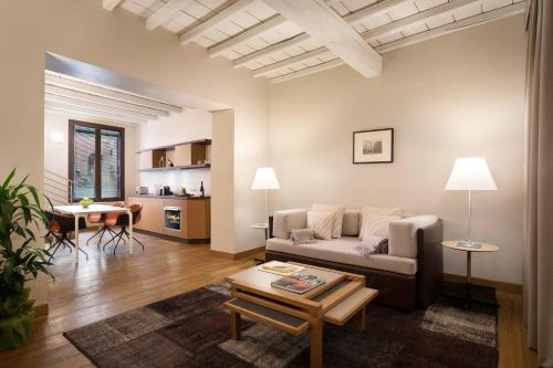 Rione II Trevi Apartment | Palazzo Scanderbeg
