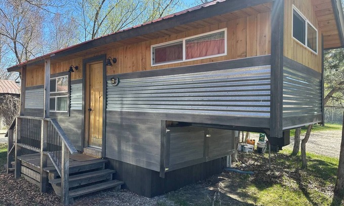 Irwin Cabin | Palisades Wheel Cabin #7
