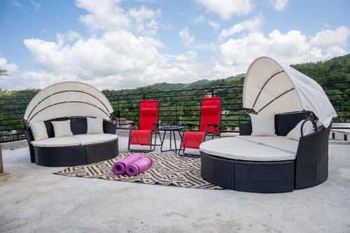Ocho Rios Villa | Palms Rooftop Villa