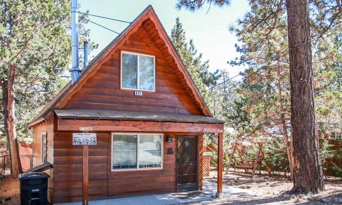 Sugarloaf House | Palms To Pines-1877 by Big Bear Vacations