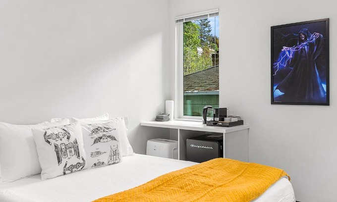 North Queen Anne House | Palpatine Sith Lord Suite