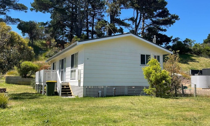 Venus Bay House | Pandora s Charm - a charming property in a quiet pocket of Venus Bay