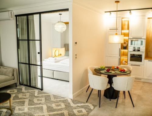 Alsóörs Apartment | Panorama Deluxe Apartments - pool & free parking