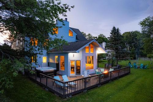 Davis House | Panorama Point - Gorgeous views, hot tub, theater