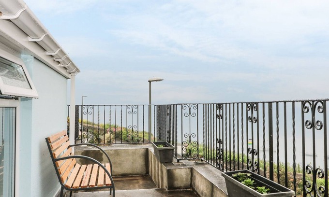 Brixham Cottage | Panoramic Cottage