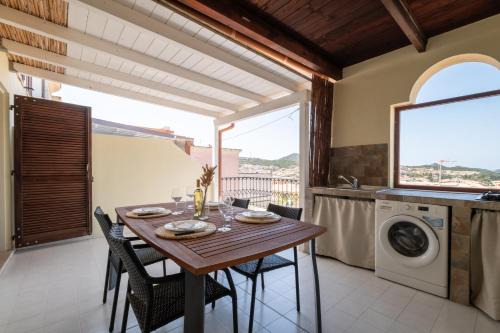 Villasimius Apartment | Panoramic view - Moderno con terrazza e Wi-Fi