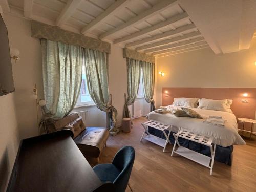 Rione V Ponte Apartment | Paolina Place