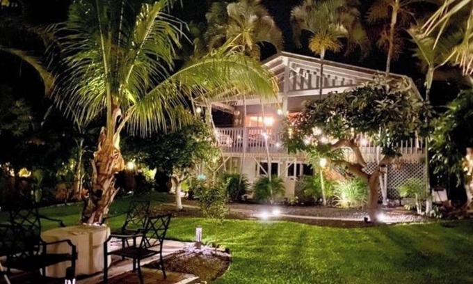 Waikoloa House | Papaya & Palm - A Private Tropical Oasis