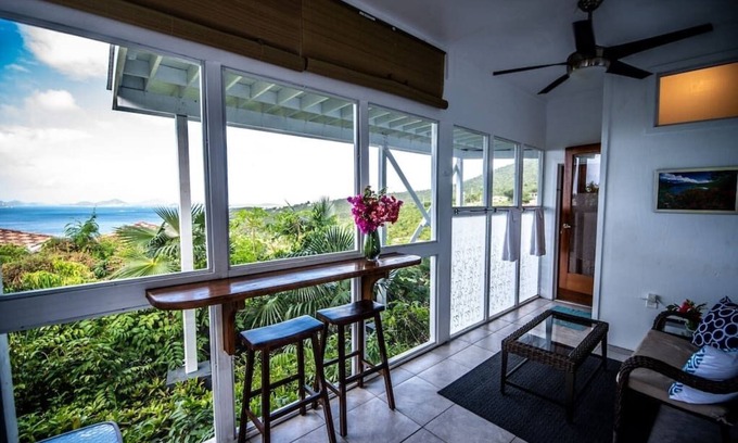 Estate Enighed Apartment | Papaya Suite at Sunset Serenade