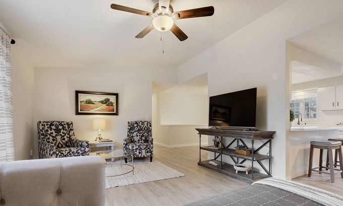 Appleton House | Paper City Oasis - 5 Min from the ATW Airport, Shopping and Downtown!