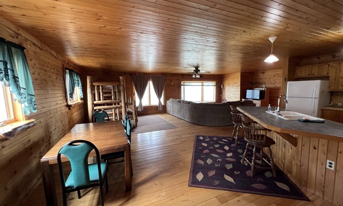 Drummond House | Papins Resort Baileys Loft