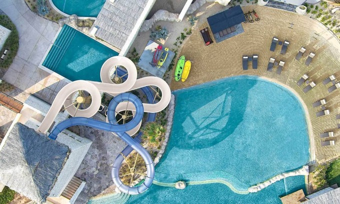 Los Cabos Apartment | Paradise 2 Bedroom Penthouse with GOLF COURSE, WATERSLIDES, & ROPE SWING!