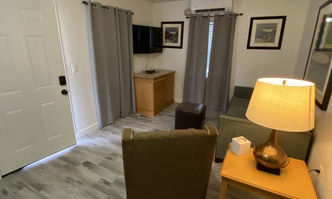 Whitney Beach Hotel | Paradise Bay
