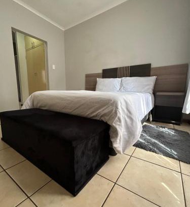 Kareeberg House | Paradise on 40 Boekenhout St