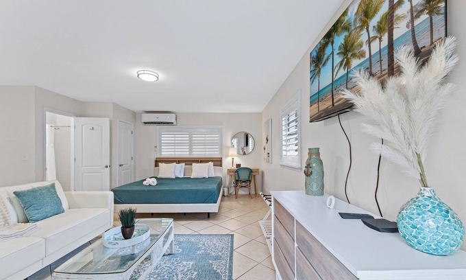 Stuart Apartment | Paradise Pocket - Unit A