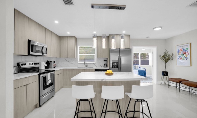 Riverland Village House | Paradise Stay In Fort Lauderdale