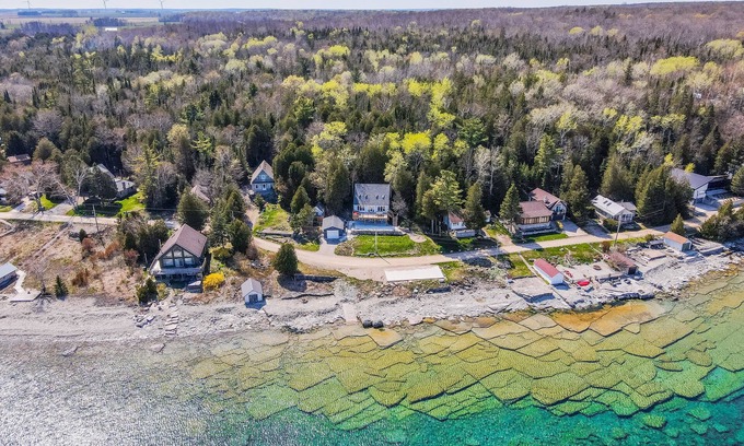 Lion's Head Cabin | Paradise: Waterfront Gem with Georgian Bay Views