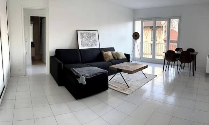 La Courneuve Apartment | Paris 19 Family Apartment