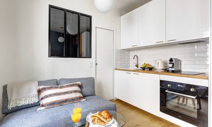 Enfants-Rouges Apartment | Paris Studio Le Marais Charm