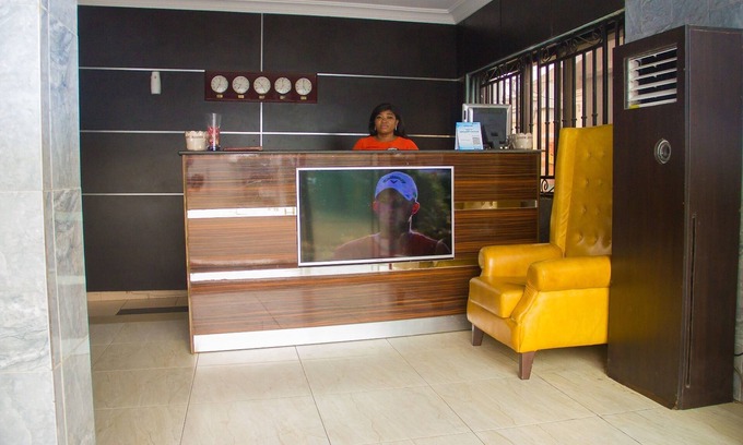 Festac Hotel | Paris Suites