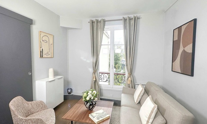 Necker Apartment | Parisian Deluxe apartment Best deal for 4 person