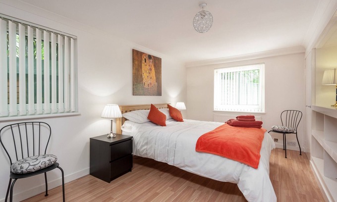 Ellemford Apartment | Parisian style 2 bedroom the Marchfield Residence