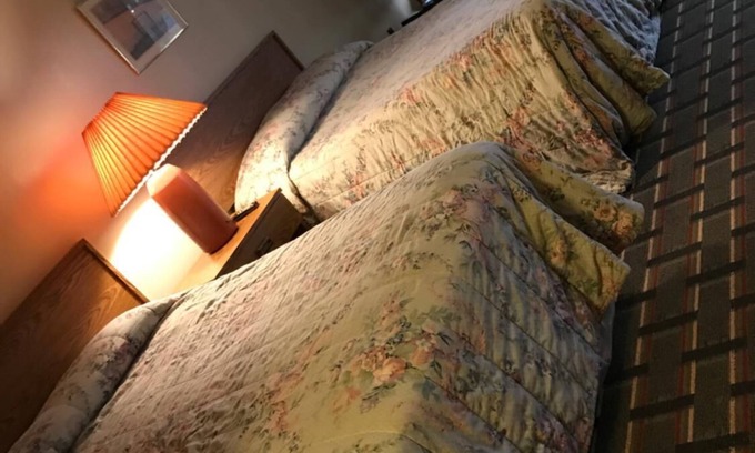 Johnson City Hotel | Park n Stay Inn