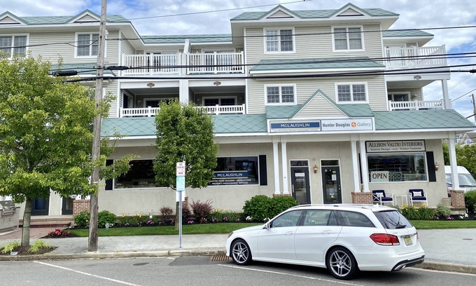 Avalon Condo | PARK THE CAR and you won't have to move it for a week