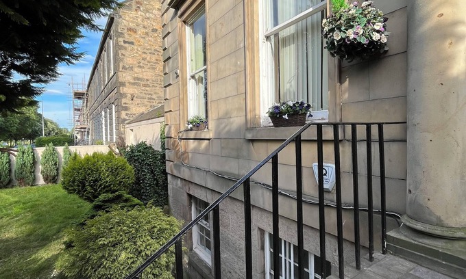 Leith House | Park View Rooms
