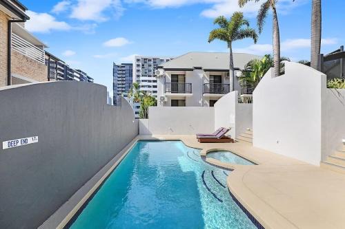 South Brisbane Apartment | Parkview Apartments