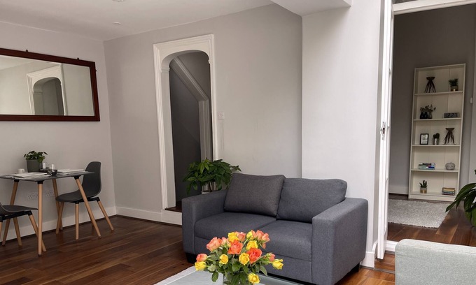 Munster Apartment | Parsons Green SW6 garden flat London oasis