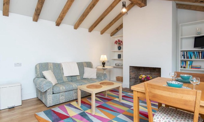 Combe Down House | Pass the Keys Charming Garden cottage with parking