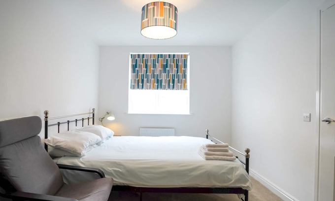 Canton House | Pass the Keys | Gorgeous & Modern New Build house for 6 in Cardiff