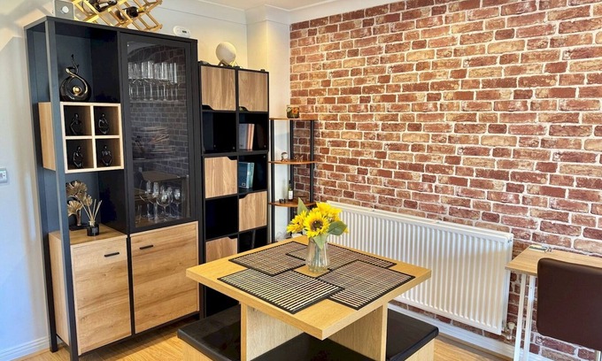 Llansamlet House | Pass the Keys | Modern Home- Ideal for Professionals| 5 mins to M4